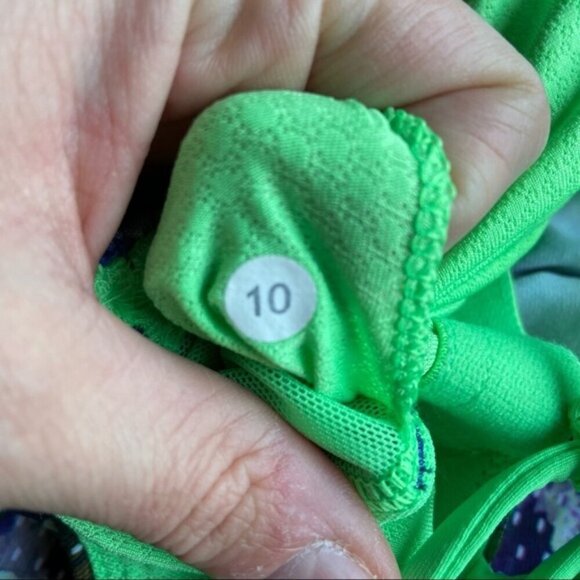 Lululemon Dancing Warrior TankFloral Sport White Multi / Pistachio size 10 - Picture 10 of 10